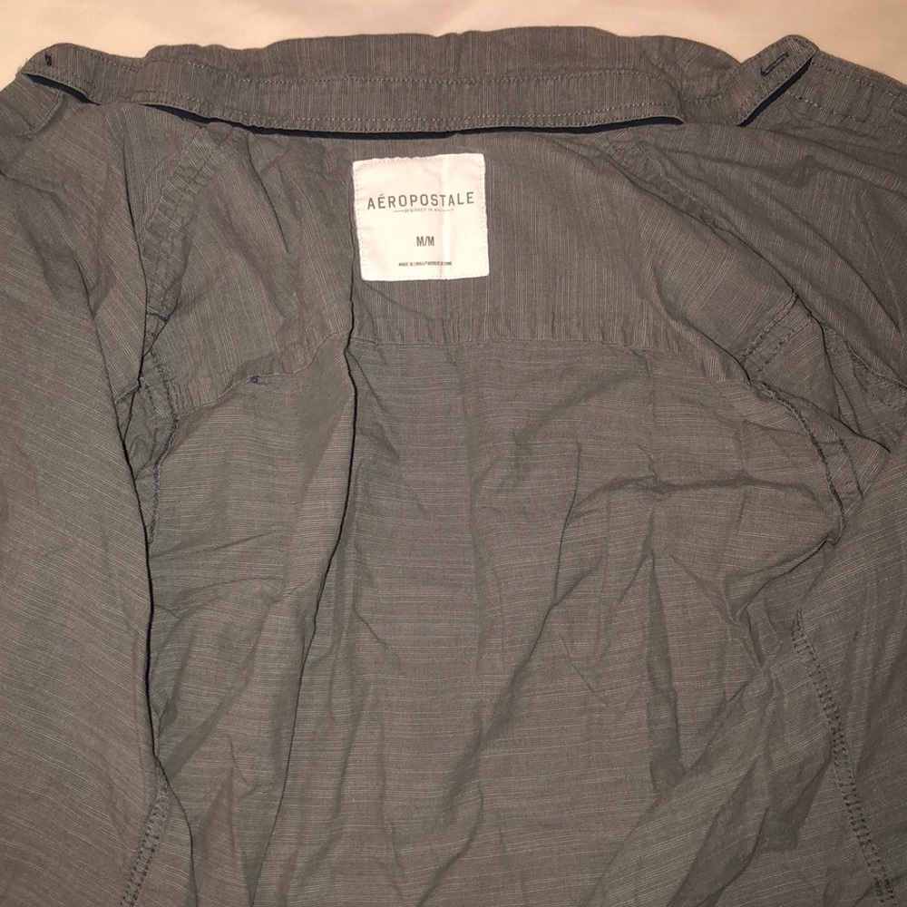 Aero Button Up